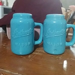 Authentic Mason jar salt and pepper shakers (set)